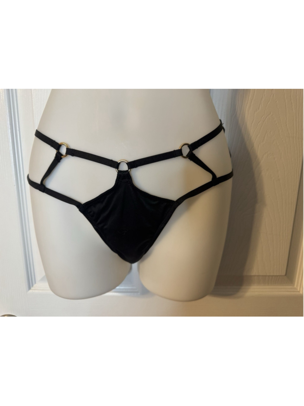 VICTORIA'S SECRET M BLACK SILKY OPEN CUT OUT O RING STRAPPY CAGE CHEEKY PANTIES